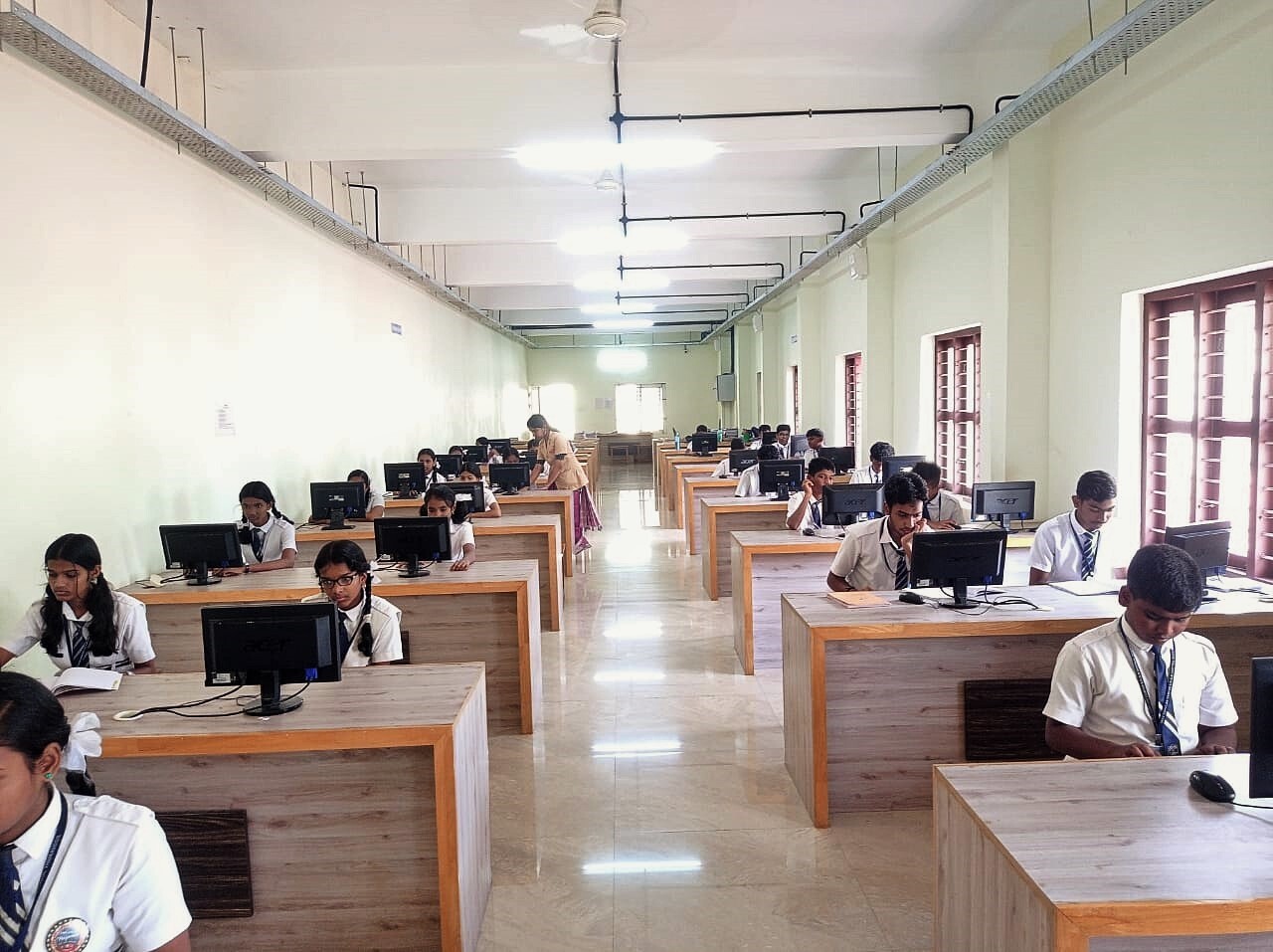 COMPUTER LAB